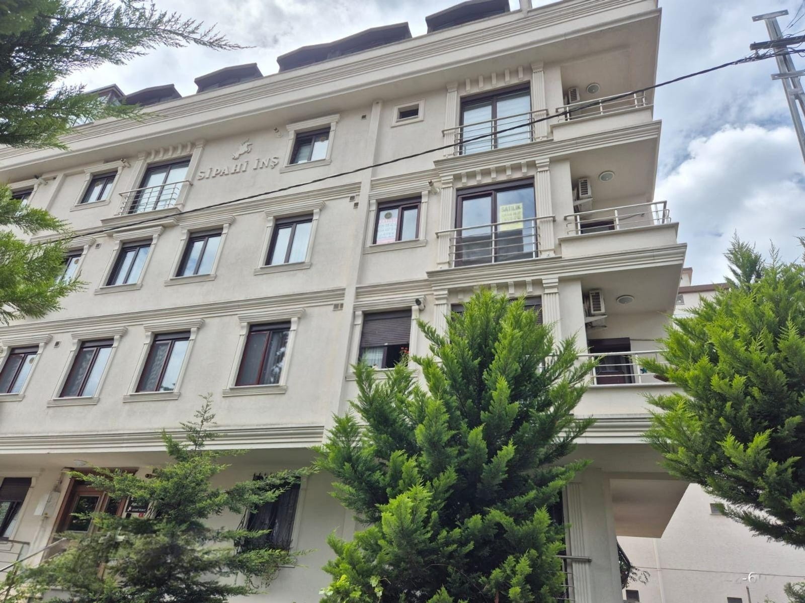 ALTINTEPE MAH. ÖN CEPHE 2. KAT MİNİBÜSE YAKIN 3+1 DAİRE