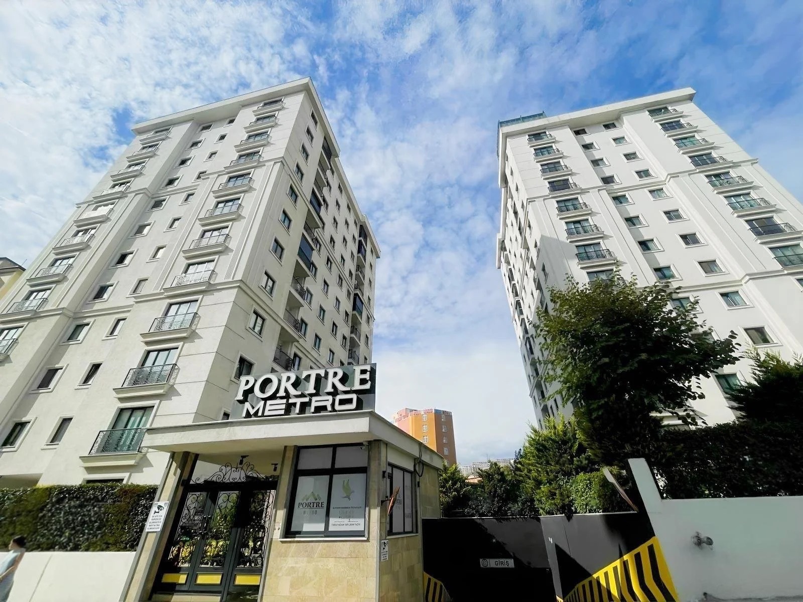 VADİ EMLAK'TAN PENDİK MERKEZE YÜRÜME MESAFESİNDE LÜKS SİTE